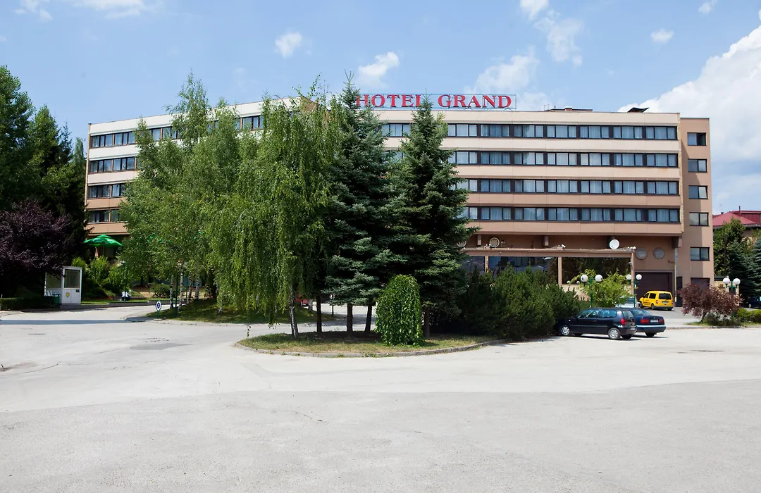 Hotel Grand-1